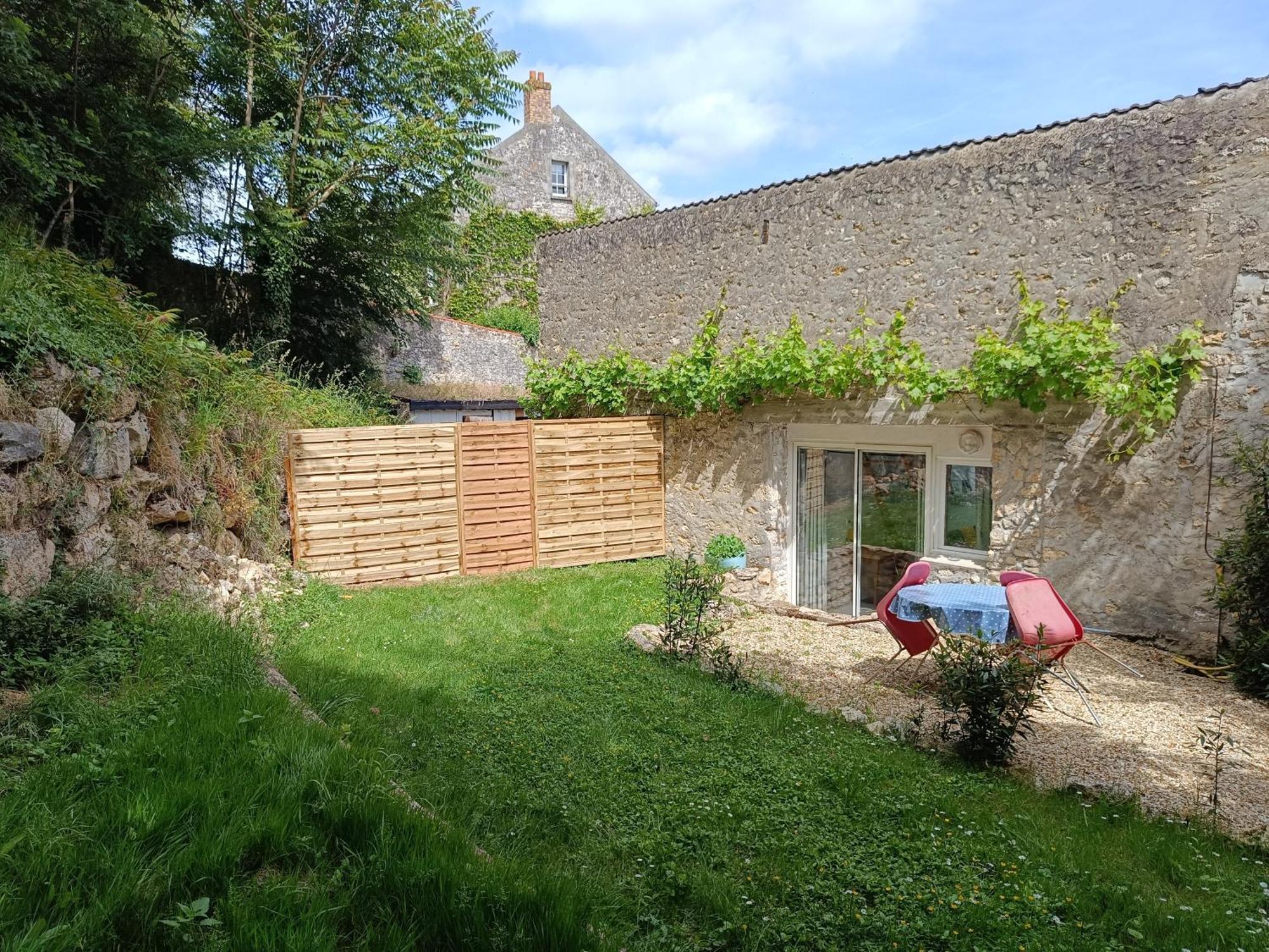 Logement Entier Dans Village Calme Guillerval Exterior foto